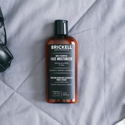  Brickell Men's Products Brickell Mens Daily Essential Face Moisturizer for Men, Natural and Organic Fast-Absorbing Face Lotion with Hyaluronic Acid, Green Tea, and Jojoba, 4 Ounce, Scented