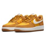 Nike Air Force 1 07 SE Sneaker_GOLD SUEDE/ SAIL/ UNIVERSITY