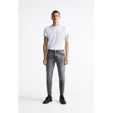 Zara TAPERED FIT JEANS